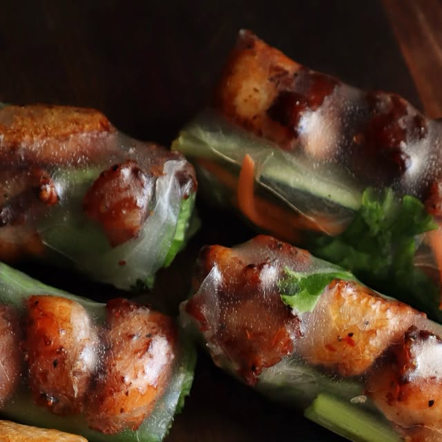 Vietnamese baked salmon spring rolls — recipe by Instagram